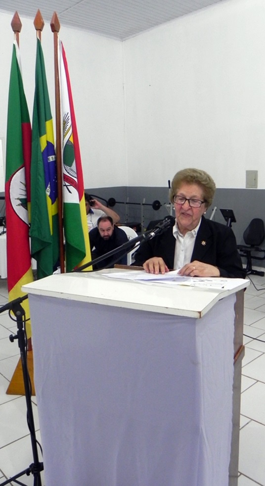 A Presidente do Conselho Municipal do Idoso, senhora Maria Dinora de Moura