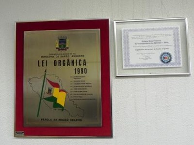 Promulgação da LOM