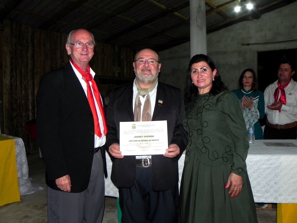 Entrega da Comenda Italvino Sperotto aos tradicionalistas