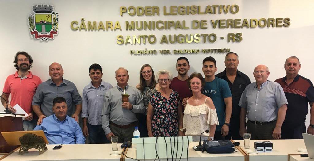 Familiares do Ex-vereador Balduino Wottrich visitaram a Câmara de Vereadores